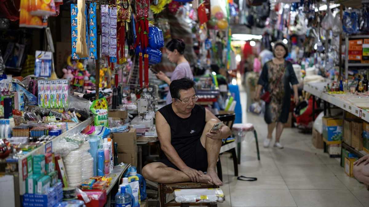 Asian stocks follow Wall Street climb