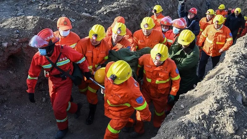 7 Dead, 1 Trapped In China Mining Accident