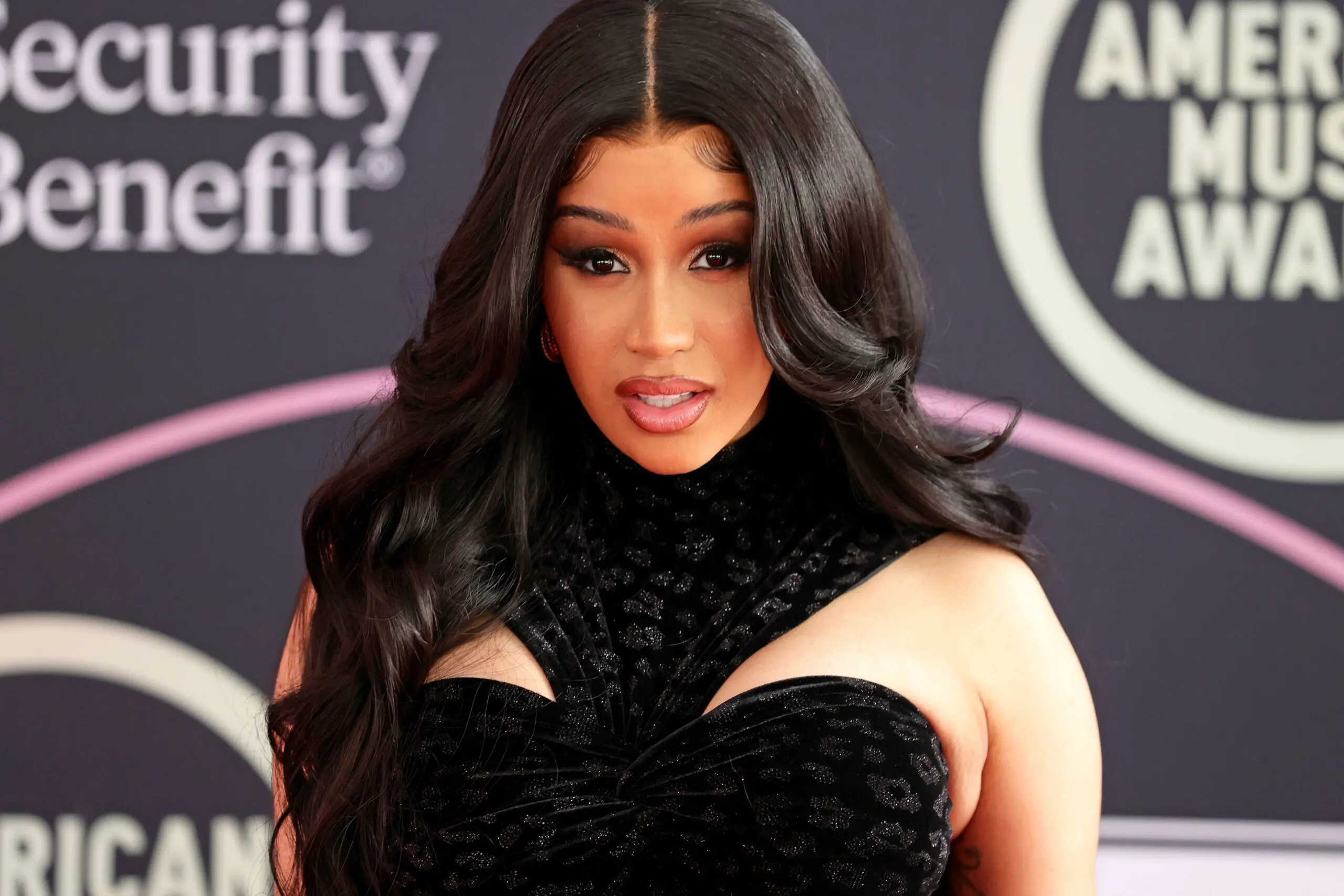 Cardi B denies bleaching her skin