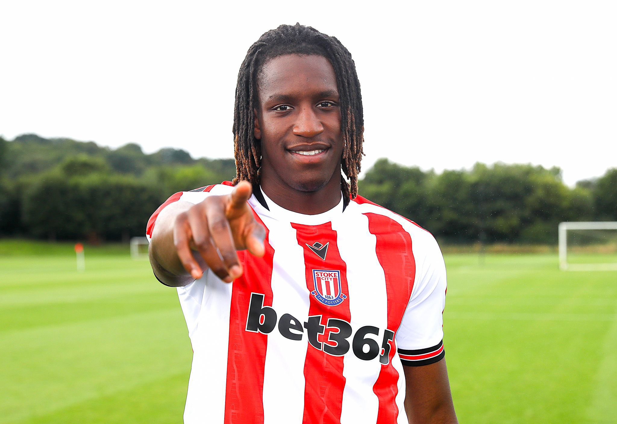 Done Deal: Stoke City Sign Nigerian-Born Defender