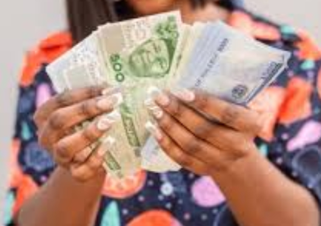 "I dislike dumb ladies" - Reactions as lady uses first N10M to do BBL instead of investing