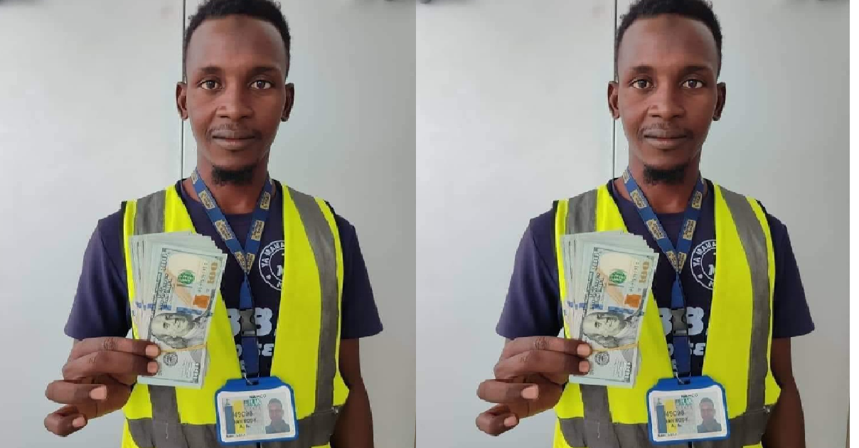 Netizens Praise the Actions Of An Airport Cleaner in Kano Who Returned The $10,000 He Found In A Plane.