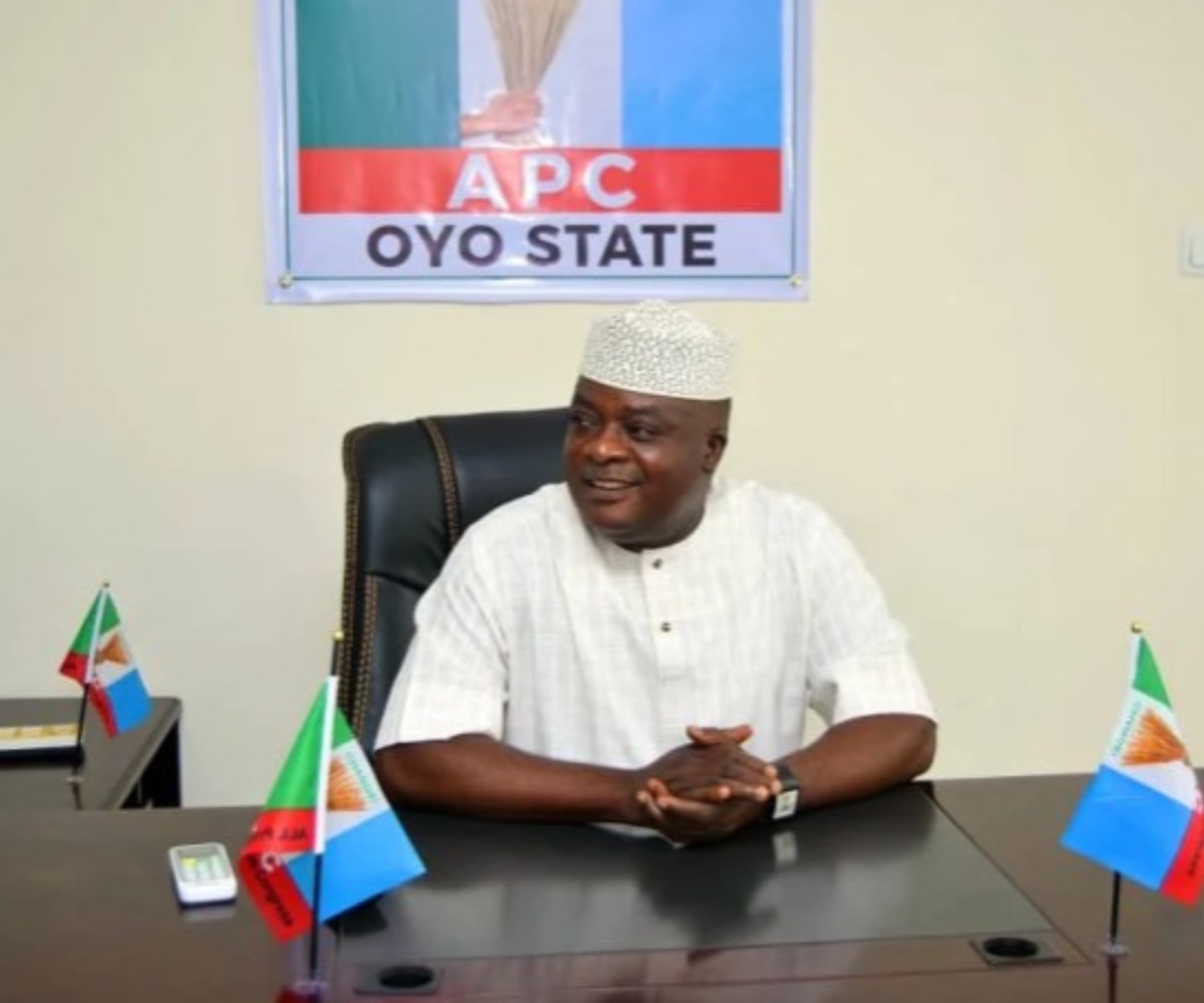 Oyo APC Chieftain, Omodewu dies in USA