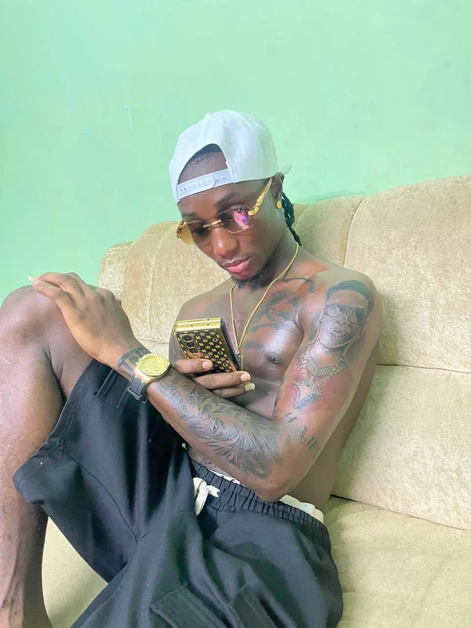 ‘He’s my idol’ – Amb Blinkz pays tribute to Wizkid with tattoo