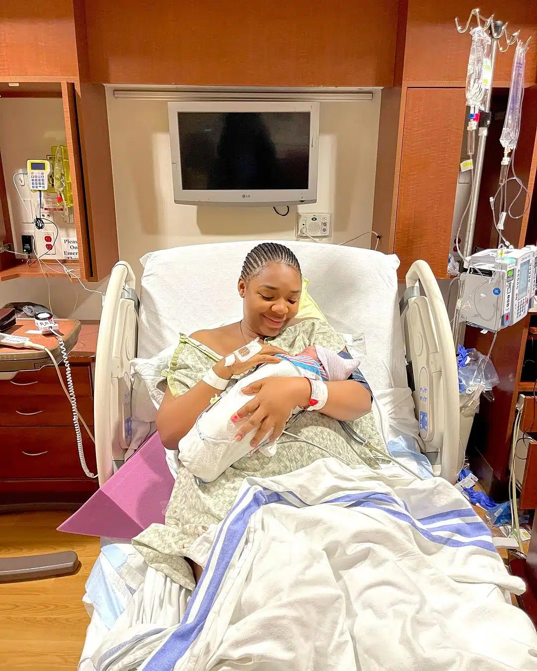 Ekene Umenwa announces birth of her first child in US with adorable photos