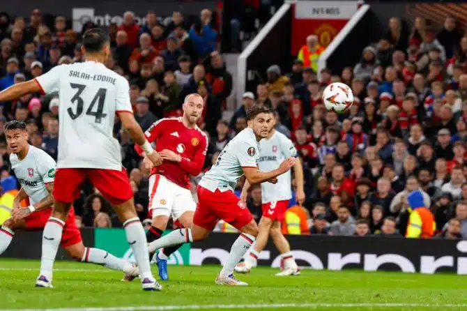 Man Utd 1-1 FC Twente: Eriksen's error costs Red Devils in Europa League opener