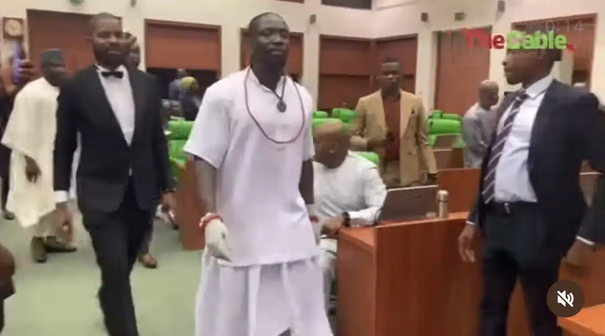 Viral video of VeryDarkMan arriving National Assembly dressed in white garment