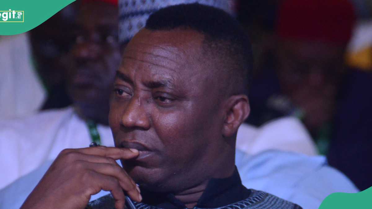 BREAKING: Immigration Releases Omoyele Sowore After Detainment in Lagos, Details Emerge