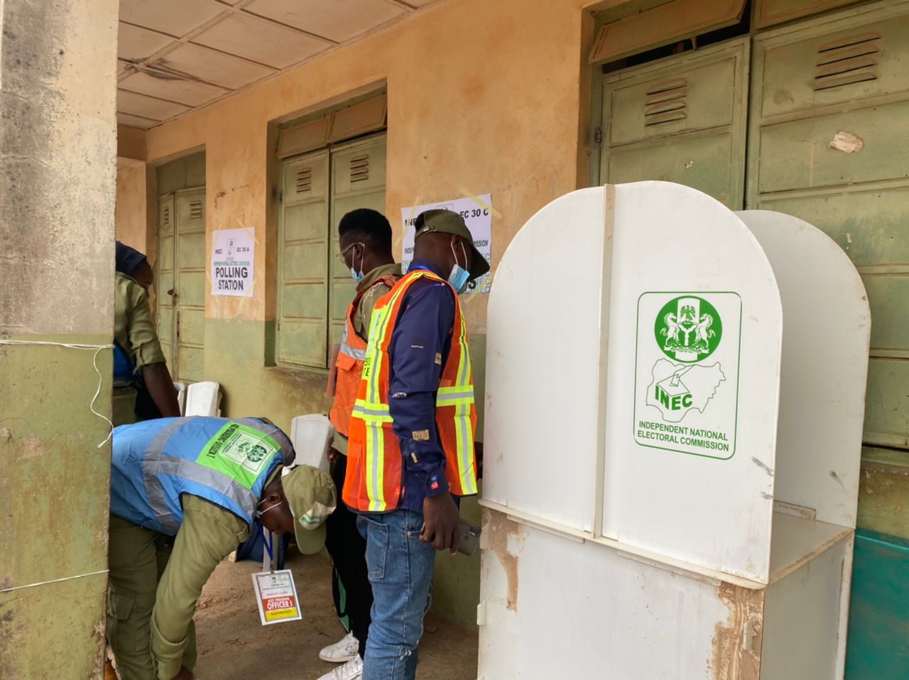 Edo decides: ‘It can’t work, no election’ – Voters protest as result sheet goes missing [VIDEO]