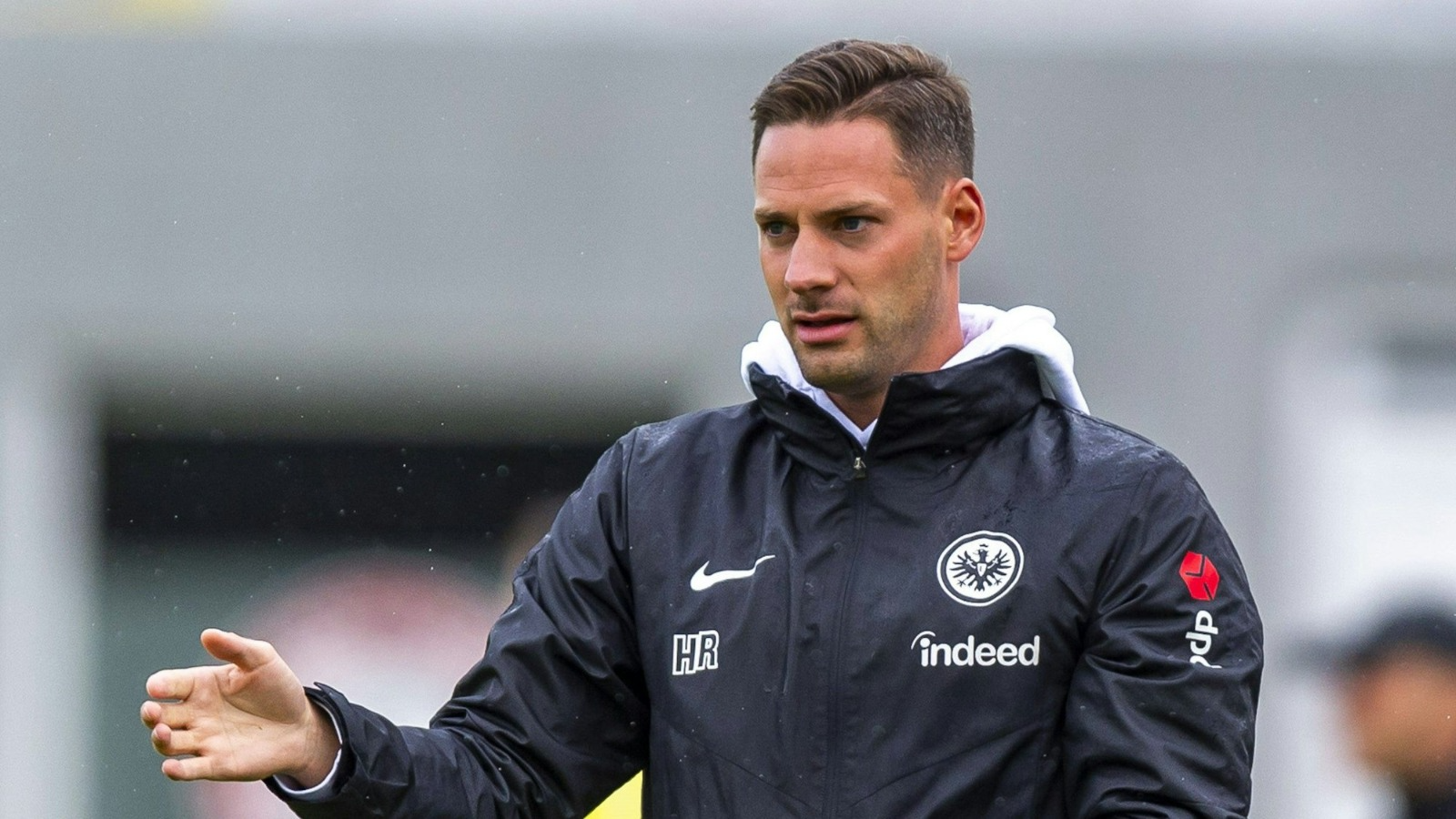 Frankfurt Under-19 Coach Rasche Dies In Car Crash