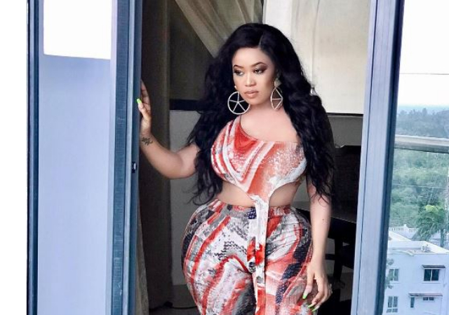 Kenyan socialite, Vera Sidika replies fans who claims that her name isn