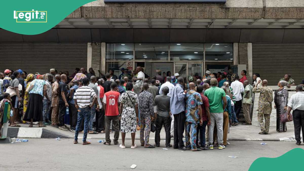 Nigerian Bank Apologises for Poor Network, Opens Branches Weekend