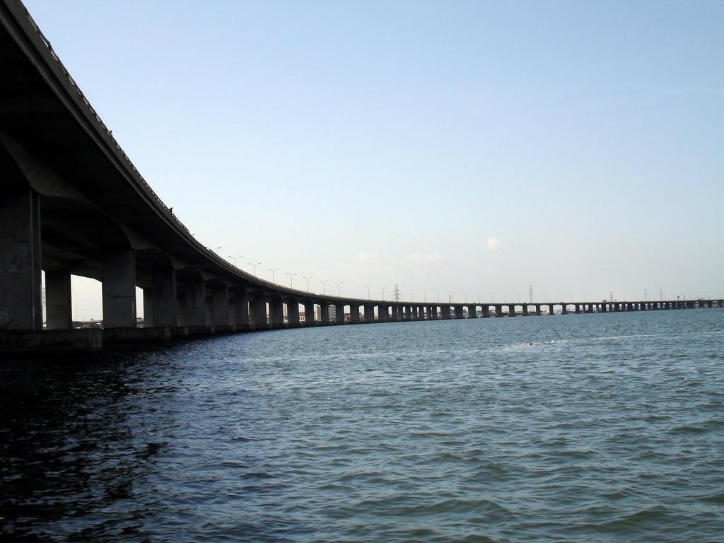 One dead, 8 injured on Third Mainland Bridge accident