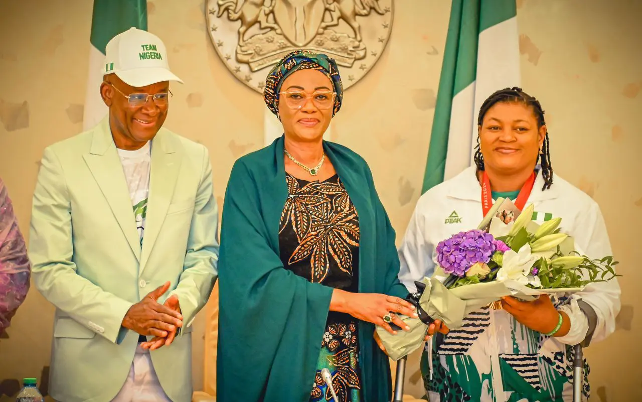 Tinubu’s Wife, Oluremi receives Paralympians in Aso Rock