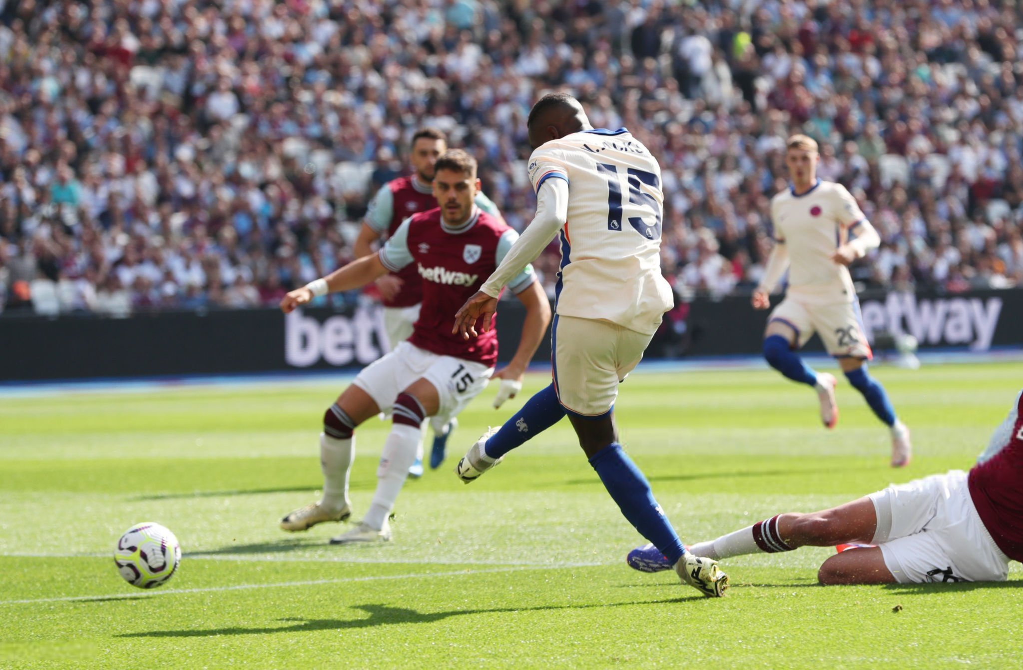 ‘Truly Impressive’ — Oliseh Thumbs Up Jackson’s Display In Chelsea’s Win Against West Ham