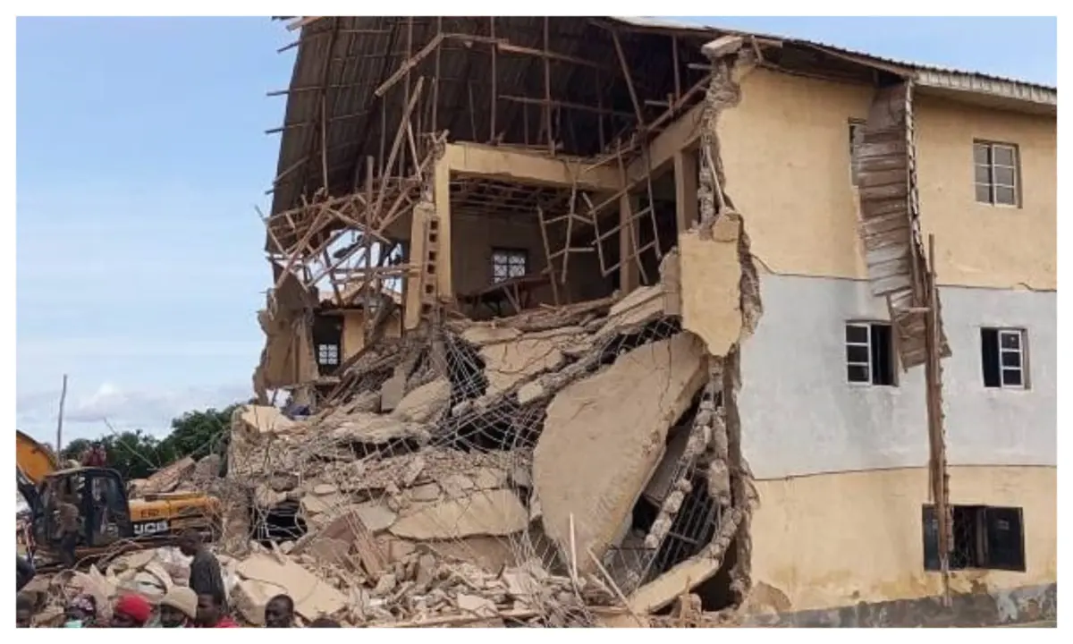 10 dead as building collapse kills 10 in Oyo