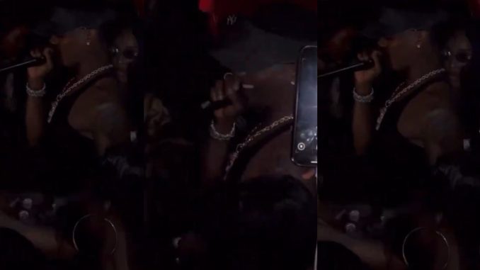 "Baby, I am a married man, don't come close to me. My kids are at home" – Wizkid tells a female admirer in the club (WATCH)