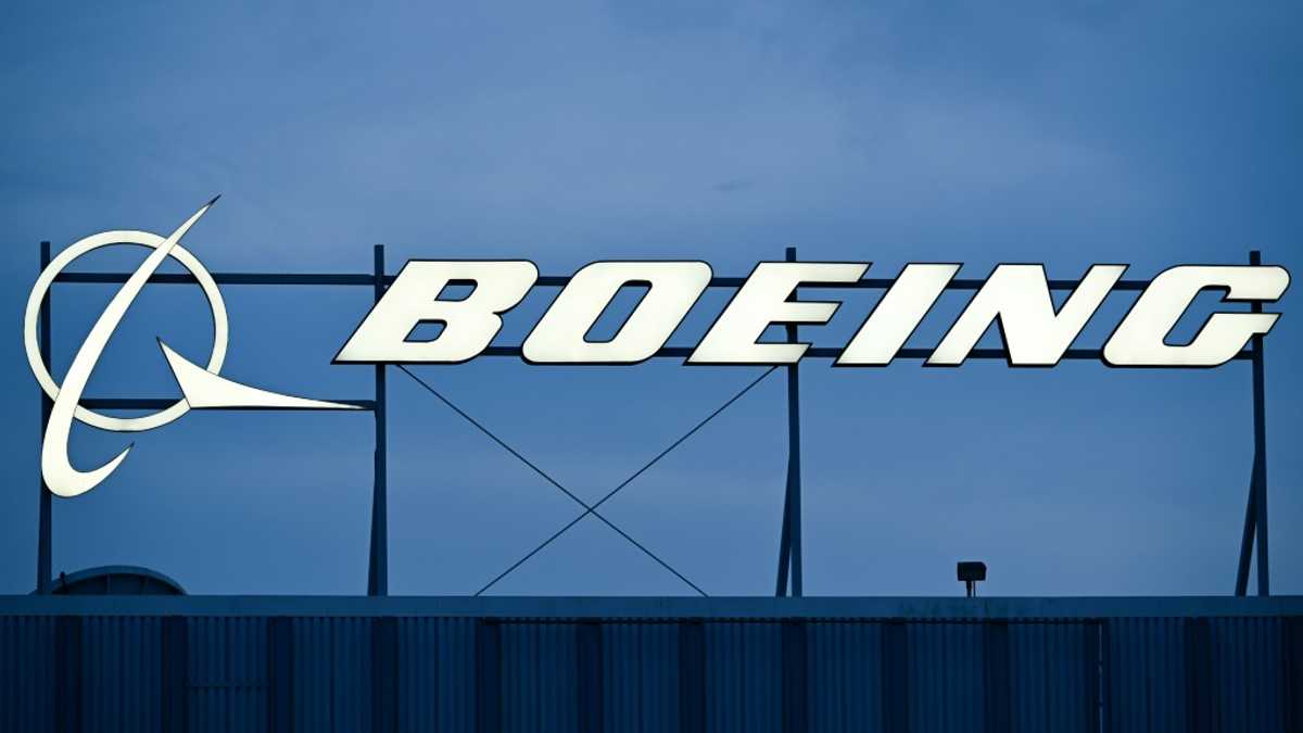 Boeing announces stock offering expected to raise up to $19 billion