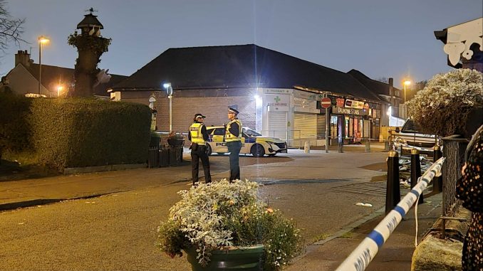 Cops hunting third man connected to Glasgow shop shooting murder bid