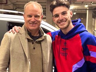 Fans joke 'thought it was Bobby Davro' as Declan Rice poses for picture with Arsenal legend