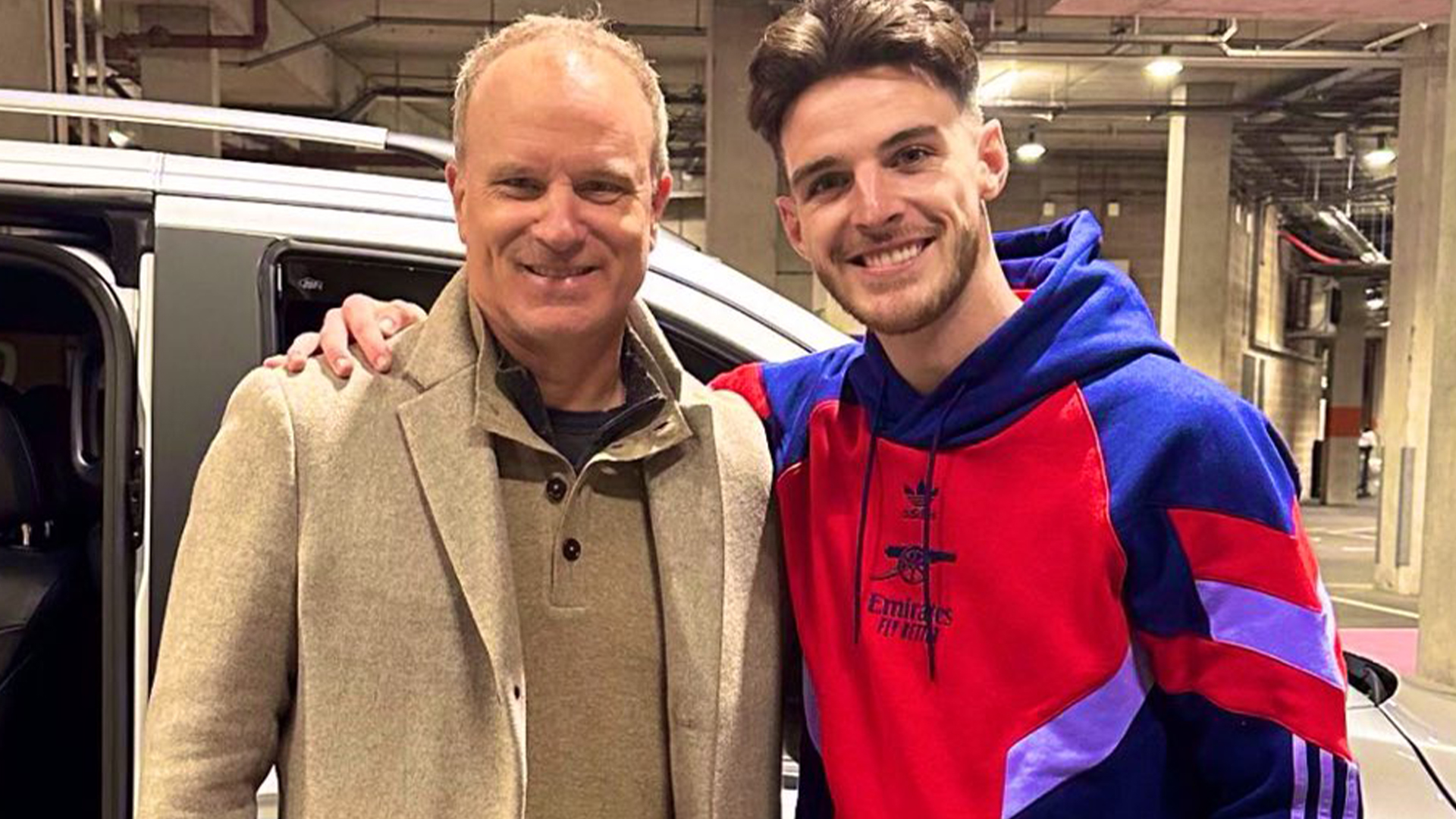 Fans joke 'thought it was Bobby Davro' as Declan Rice poses for picture with Arsenal legend