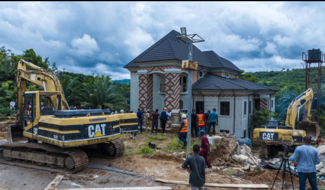 Enugu Gov’t Demolishes Another Kidnappers' Den