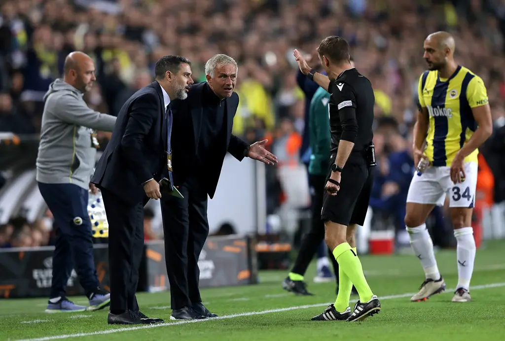 Europa League: Fenerbahce hold Man Utd as Mourinho sees red, Besiktas shock Lyon