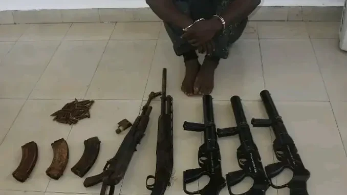 Nigeria Navy troops arrest suspect with weapon, ammunition