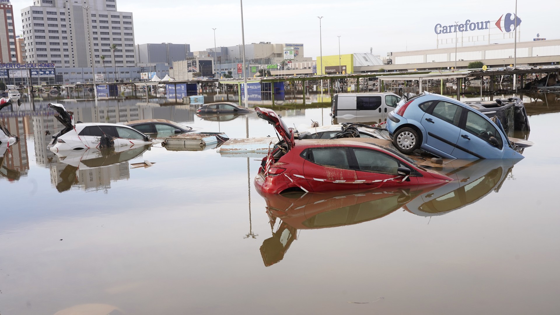 New RED ALERT Spain weather warning with torrential rain heading to Balearics as 158 killed in tsunami-like destruction