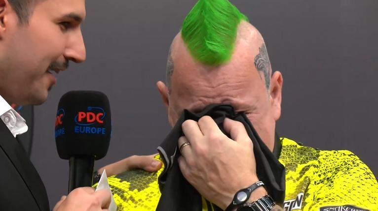 Peter Wright breaks down in tears live on TV after beating Michael van Gerwen