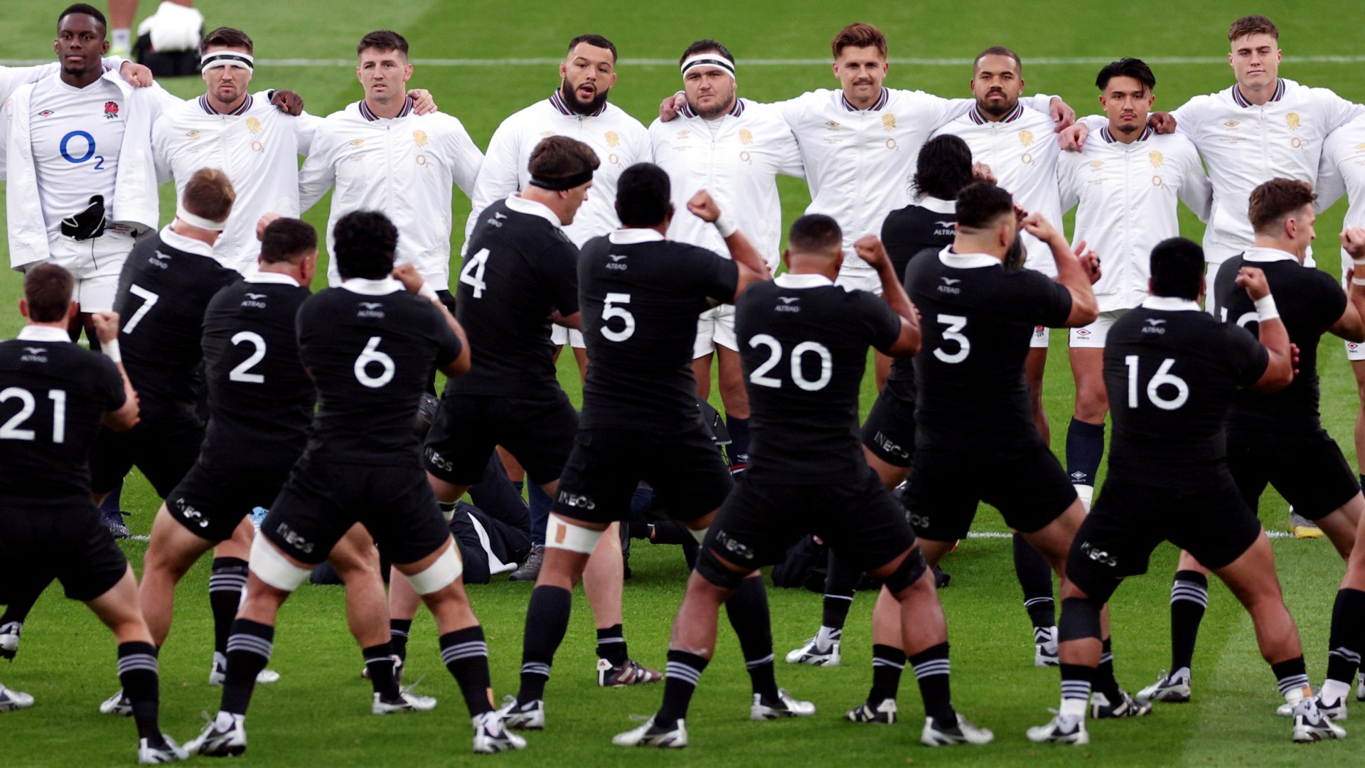 'Love that' - Fans react as England walk forward, grin and laugh at New Zealand haka after Joe Marler 'disrespect' saga