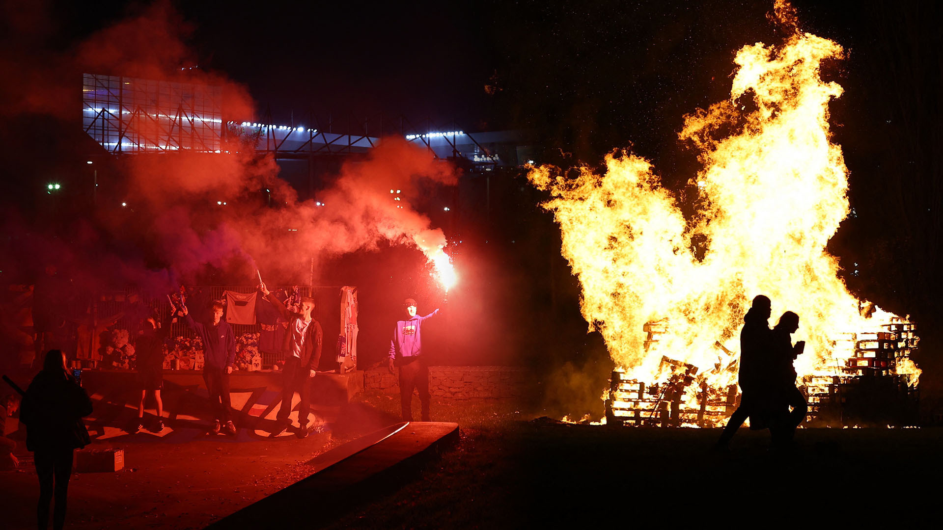 Police swarm Glasgow & Edinburgh streets as gangs of yobs aim fireworks at cars amid Bonfire Night chaos