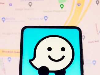 Waze users fear popular map app has been hacked after language glitch hits hundreds