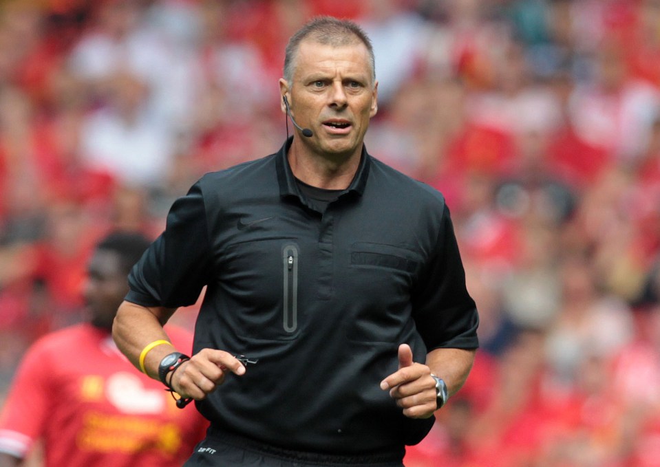 Former Premier League referee and SunSport columnist Mark Halsey has given his verdict on the controversial decision