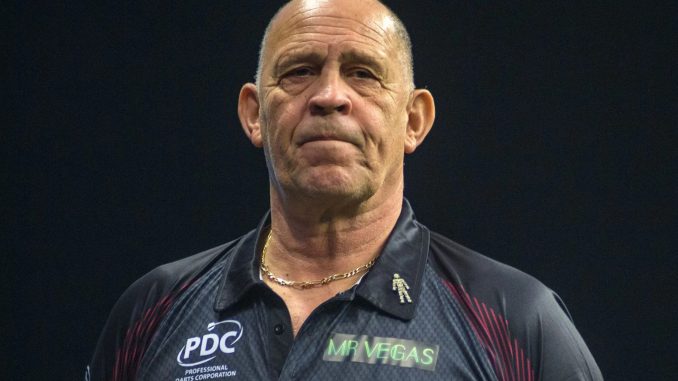 Legendary darts referee Russ Bray hints he'd come out of retirement for dream World Championship final