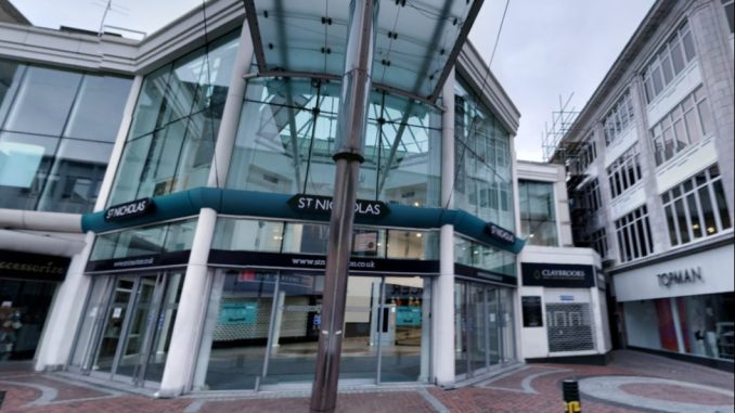 Iconic shopping centre loved in the 90s set to be demolished - as devastated customers say they 'can't believe it'