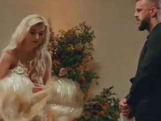 MAFS UK viewers slam 'selfish' Sacha for 'making Ross choose between his daughter and her' as she bursts into tears