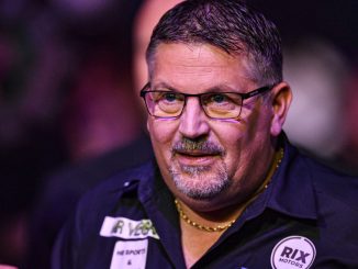 Gary Anderson forced to make emergency trip to Specsavers after Grand Slam of Darts troubles