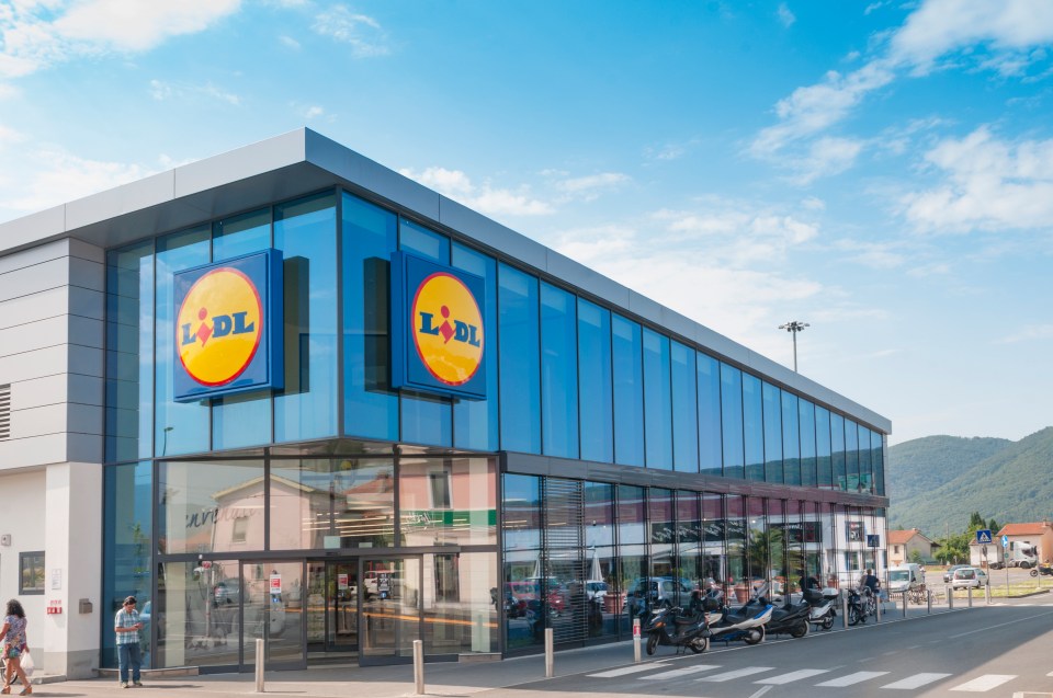 Shoppers are going mad for a new range of Lidl candles that are a dupe of the famous £10 M&S ones