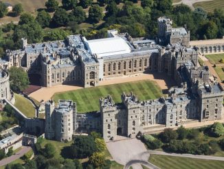 Major Windsor Castle security scare as masked men raid estate while William, Kate and their children sleep at home