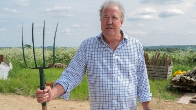 Jeremy Clarkson defies doctors to lead 20,000 farmers protesting against Labour's hated 'tractor tax' despite heart op