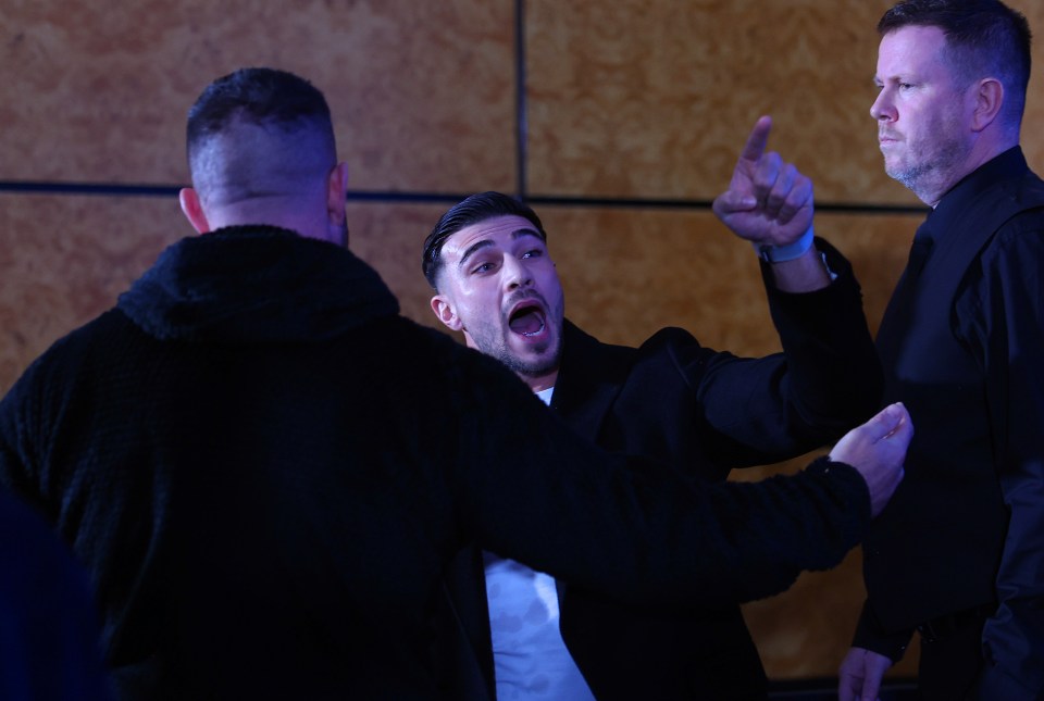 Tommy Fury blasted ex-UFC star Till