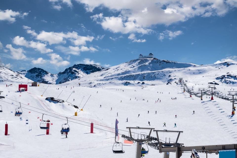 Holidaymakers will be able to stare at the Med Sea as they ski or snowboard down the mountain