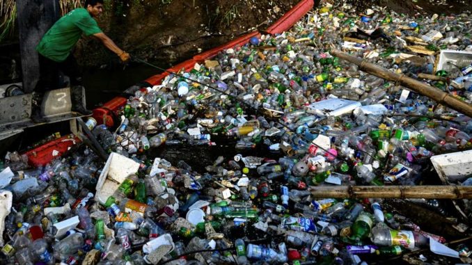 'Moment of truth' for world-first plastic pollution treaty