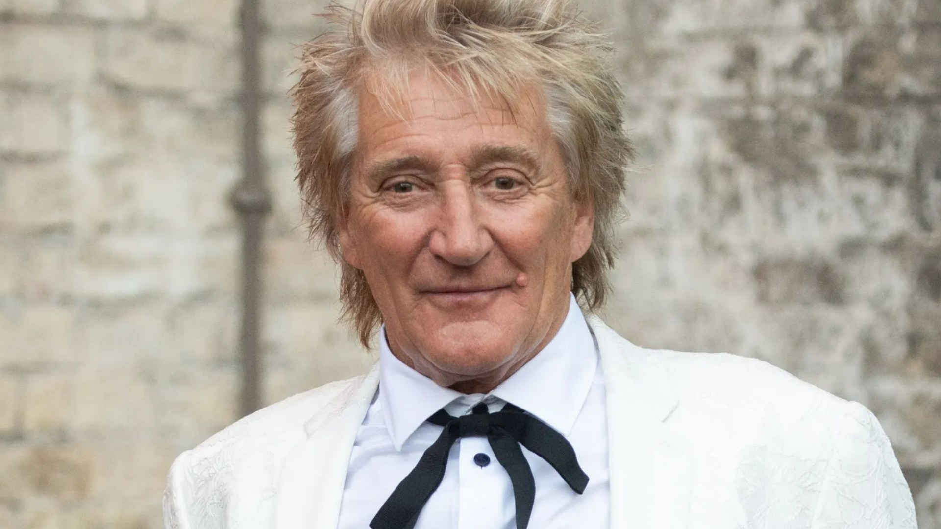 Rod Stewart SLAMS Gregg Wallace as a ‘bully’ who humiliated wife Penny on MasterChef in furious rant after he quits show