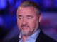 Stephen Hendry spots unseen issue for former snooker world champion and asks 'how can he play?'