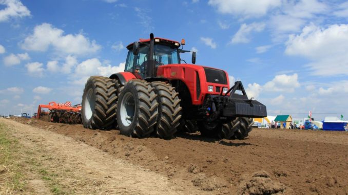 Federal Gov't To Procure 32,500 Tractors To Boost Agric Mechanisation