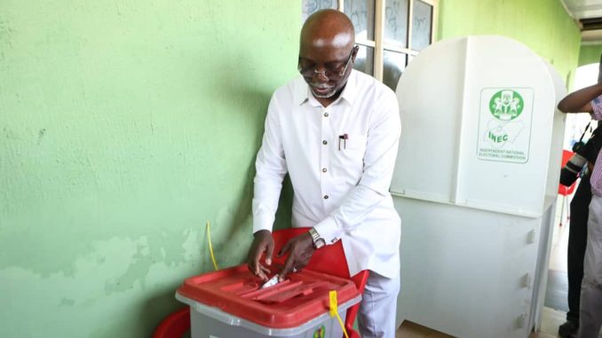 Gov Aiyedatiwa Casts Ballot, Lauds Early Arrival Of Voting Materials