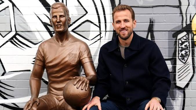 Harry Kane's controversial £7,200 bronze statue unveiled