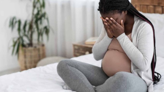 Lady gets pregnant for her bestie's boyfriend, claims it's a 'miracle'